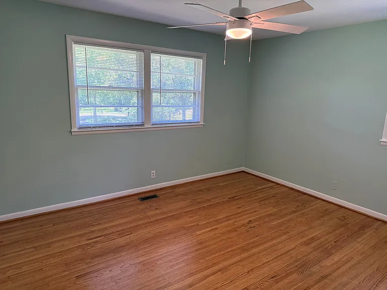 904 Bresslyn Rd — Photo 9
