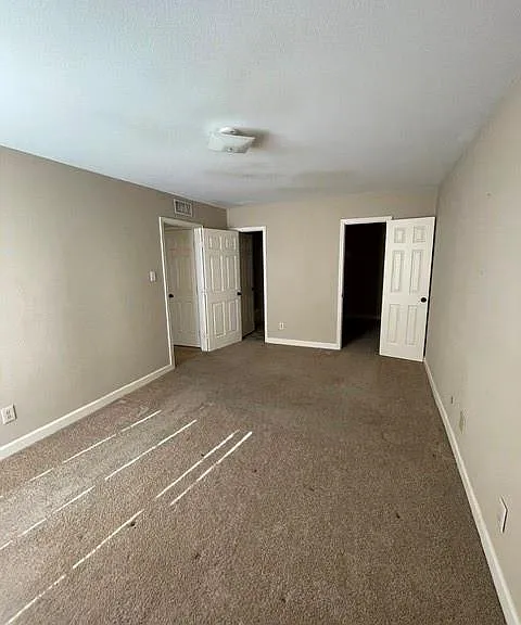 5550 N Braeswood Blvd #100 — Photo 7