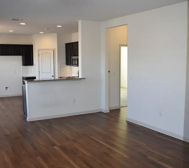 1105 Fairhaven Gtwy — Photo 6