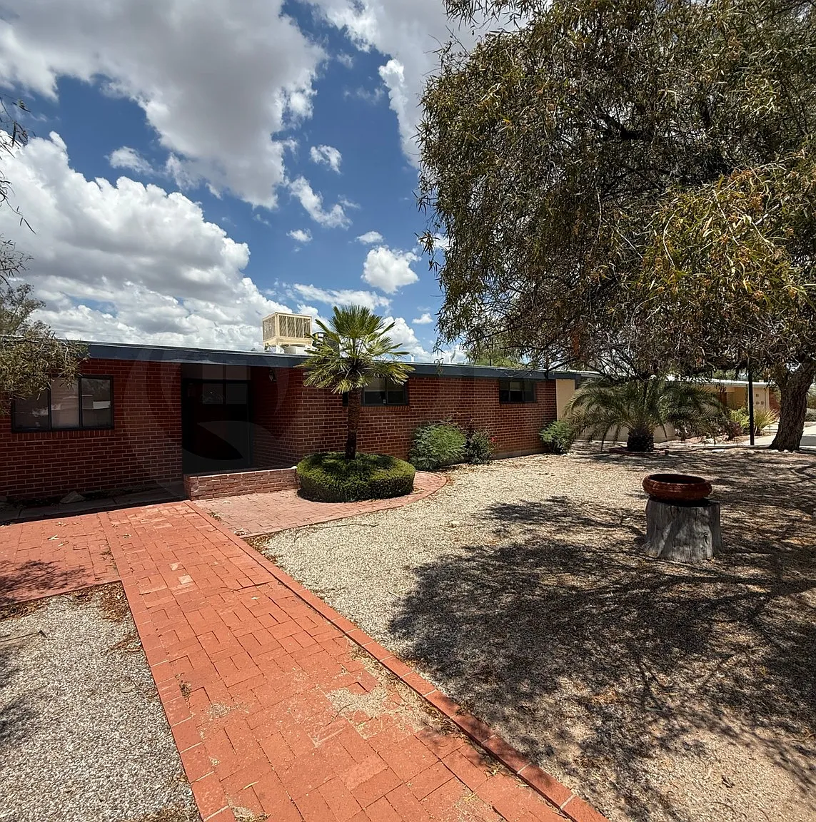 4 bed, 2.0 bath, 2019 sqft, $2,450 — Photo 4