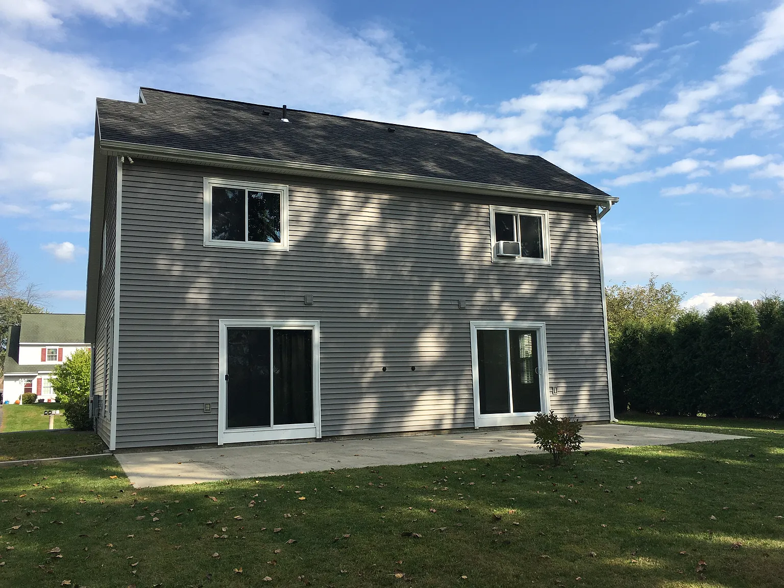 2 bed, 1.5 bath, 1004 sqft, $1,400 — Photo 2