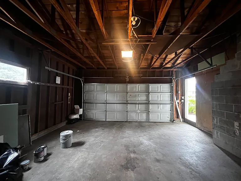 7725 Tessman Dr N — Photo 19