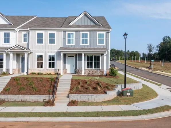 6745 Leigh St, Flowery Branch, GA 30542