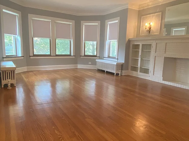 2539 W Coyle Ave — Photo 1