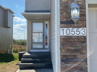 10553 Clubhouse Dr, Kansas City, KS 66109