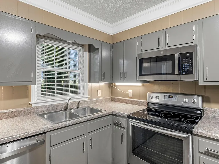 3905 Waterton Rd — Photo 12