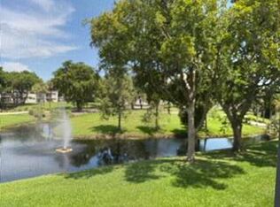 700 S Hollybrook Dr APT 207, Hollywood, FL 33025