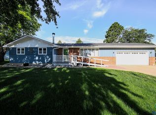 5225 W Thurman Dr, Sioux Falls, SD 57106