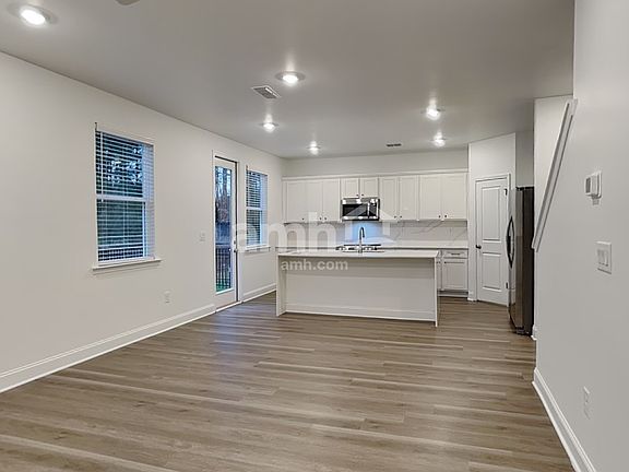 5th image of 1598 Aquamarine Dr