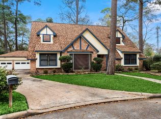 702 Lodgehill Ln, Houston, TX 77090