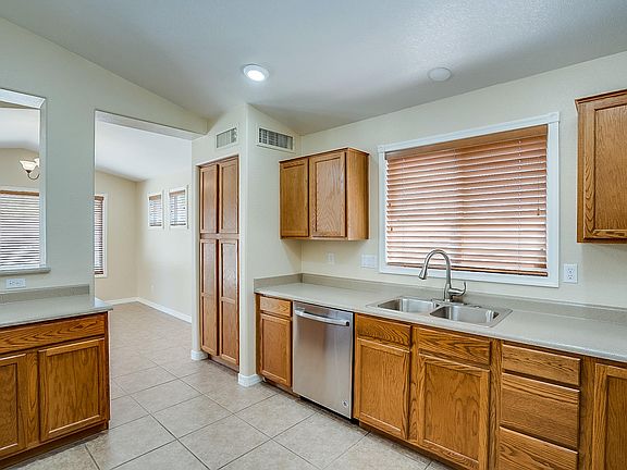 5th image of 11358 E Dartmouth St