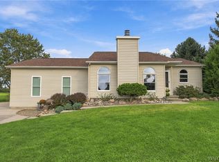 6289 Aiken Rd, Lockport, NY 14094