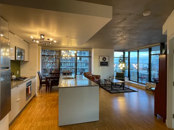 128 Cordova St W, Vancouver, BC