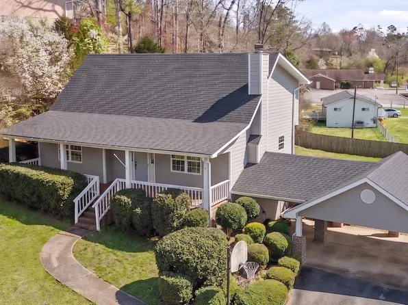 2700 Autumn Chase Dr, Chattanooga, TN 37421