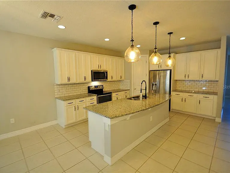 2443 Gratia Pl — Photo 4