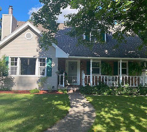 3rd image of 208 Forest Dr
