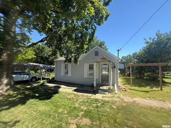 310 Forest St, Anna, IL 62906