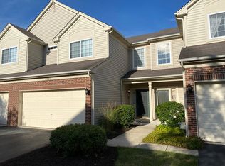218 Nicole Dr UNIT D, South Elgin, IL 60177