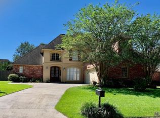16535 Long Lake Dr, Prairieville, LA 70769