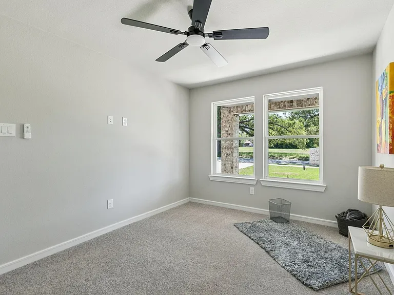 512 Frazier St — Photo 18