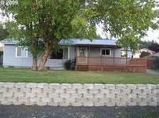 1673 19th St, Myrtle Point, OR 97458