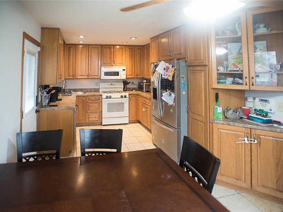 2nd image of 3663 Poepping St