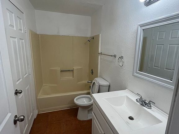 3rd image of 1071 May Ln #1