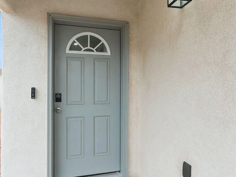 15252 Apex Ct — Photo 4