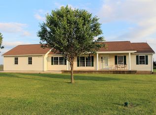 3032 State Highway 10, Clinton, IL 61727