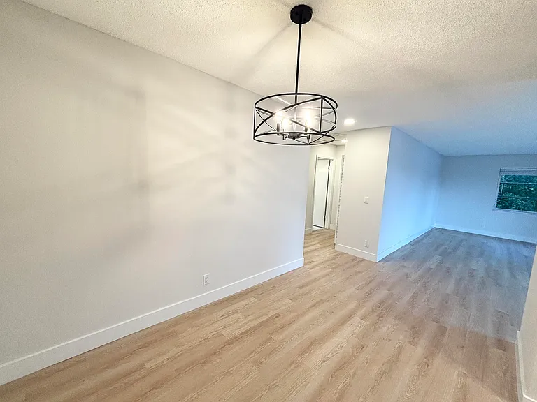 531 N J St #5 — Photo 6