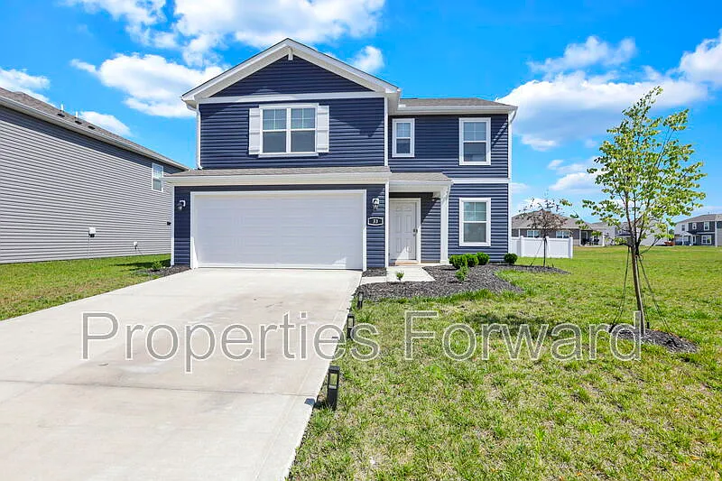 3 bed, 2.5 bath, 1960 sqft, $2,600 — Photo 2