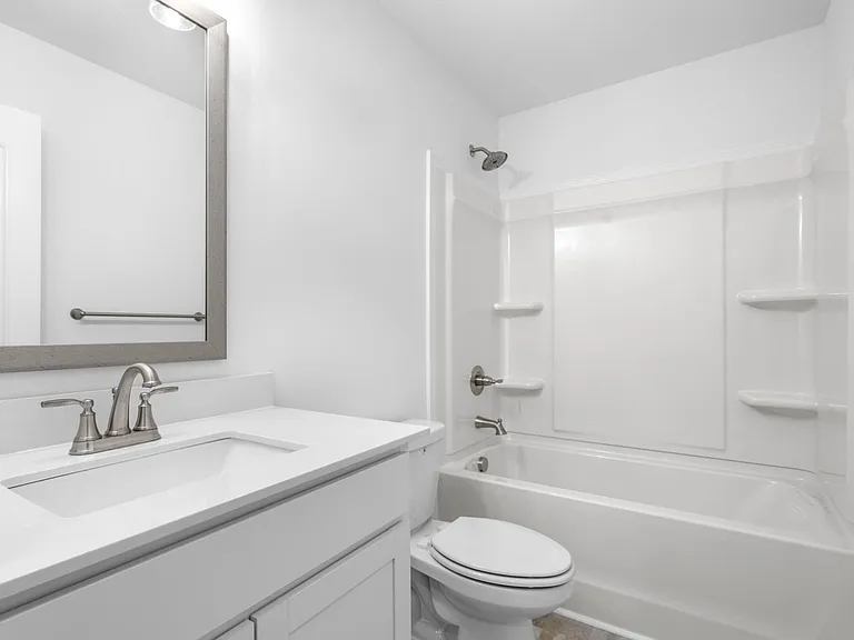 1360 Harmon Ln — Photo 21