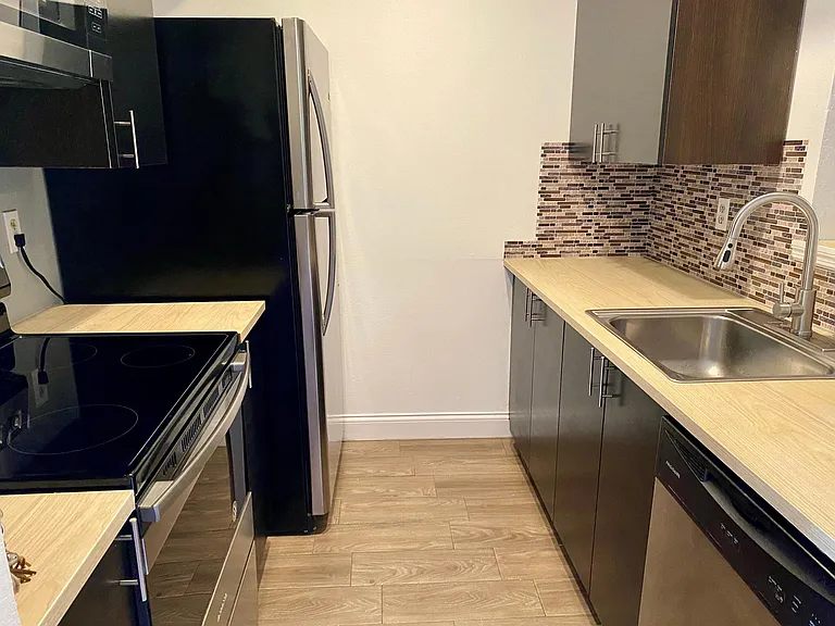5111 Eaglesmere Dr — Photo 4