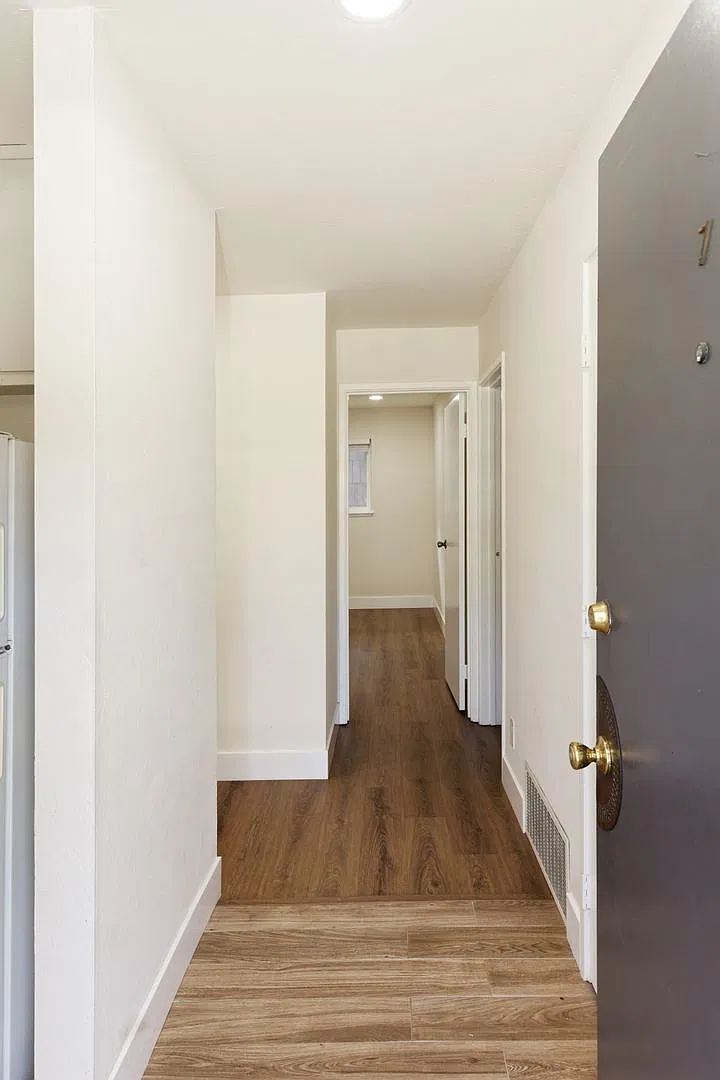 6052 Chabot Road — Photo 3