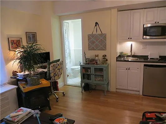 Rented by Tudor Realty | media 17