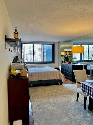 Rented by City Connections Realty | media 2