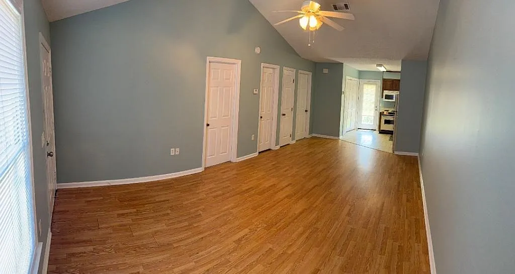 Building Photo - 140 Lanier Dr #42