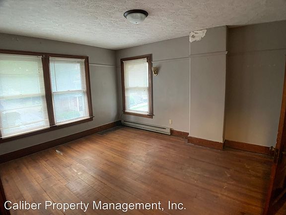 5th image of 1111 S A St #1/2