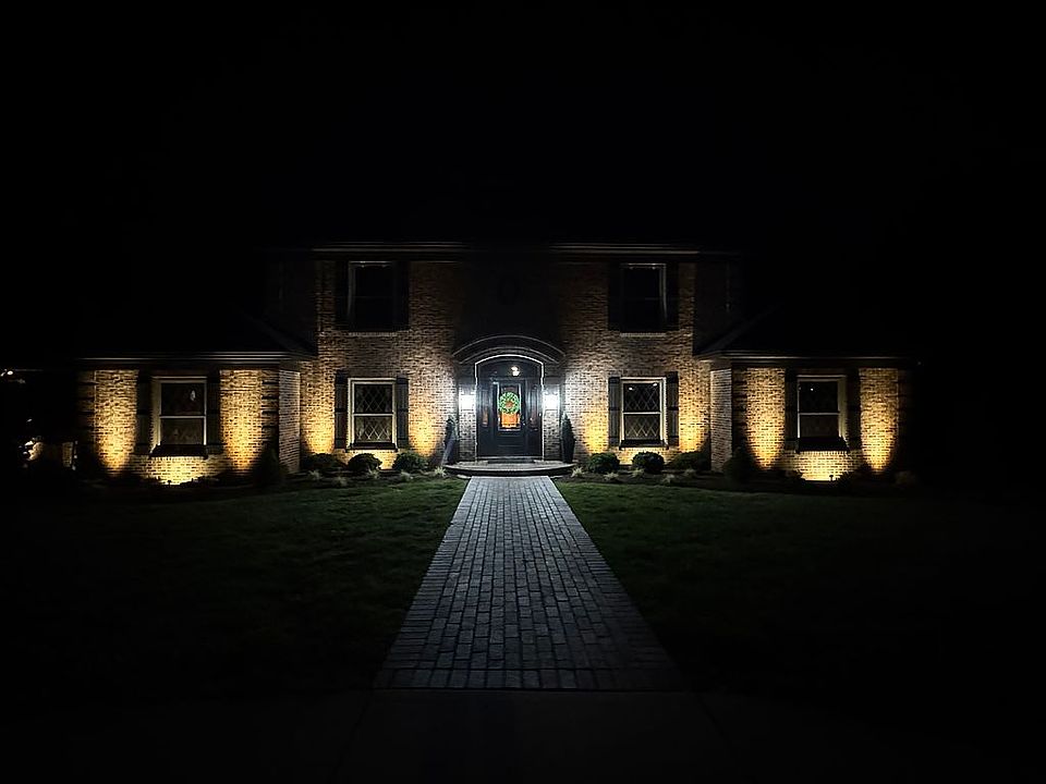 1st image of 104 Stoneridge Dr