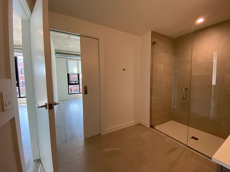 1118 W Patterson Ave — Photo 26