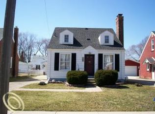 2058 18th St, Wyandotte, MI 48192