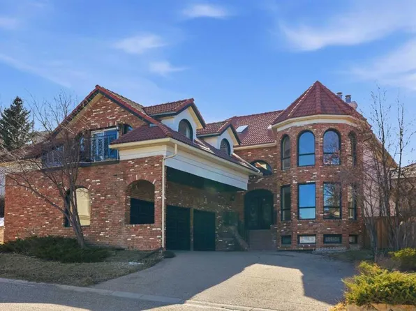 91 E Patterson Cres SW, Calgary, AB T3H 2B9