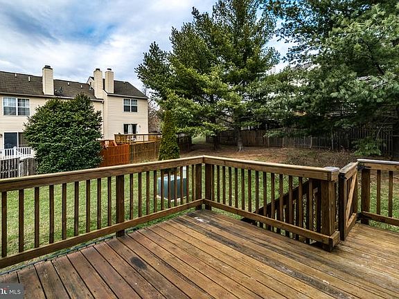 3rd image of 6841 Chasewood Cir