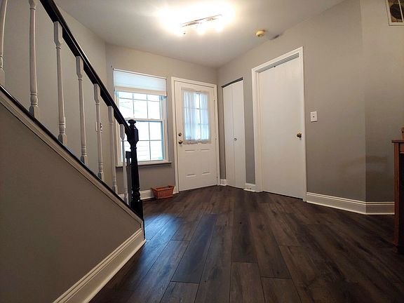2nd image of 383 W Hamilton Ln