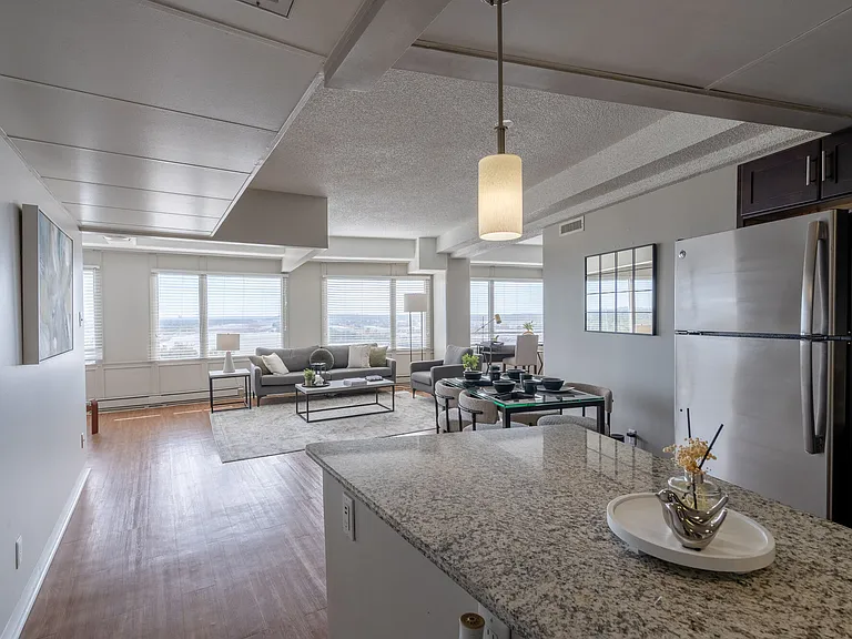 University Club Apartments — Photo 21