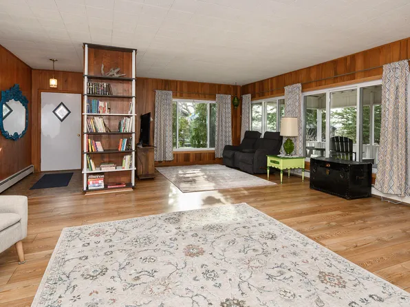611 3rd Ave NW, Mandan, ND 58554