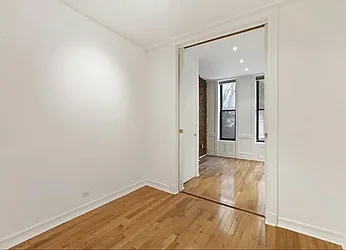 Rented by Coldwell Banker Warburg