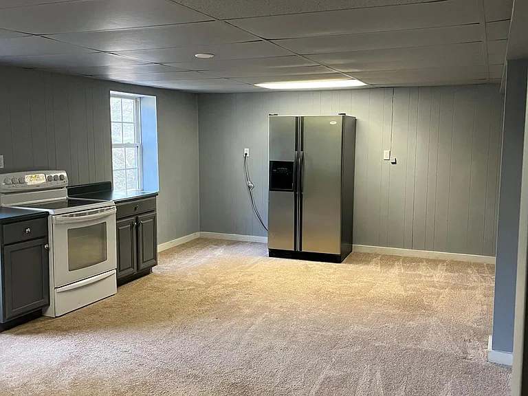 80 Hillcrest Cir #1 — Photo 11
