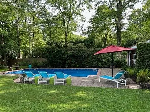 Pool , chairs and pool hut for storage