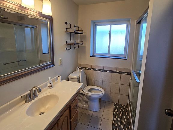 3rd image of 1890 Dorr Rd